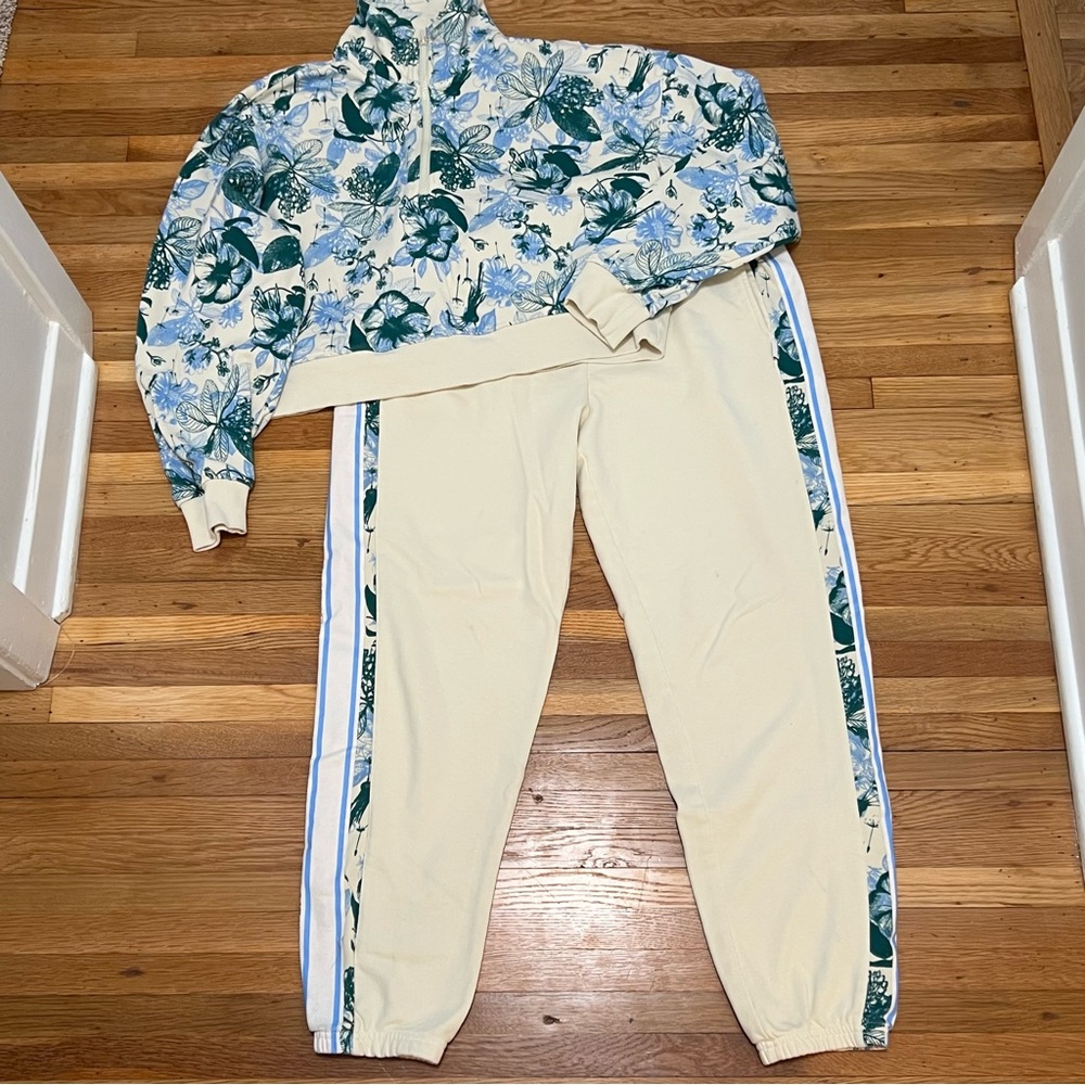 Fabletics Floral Print Tracksuit